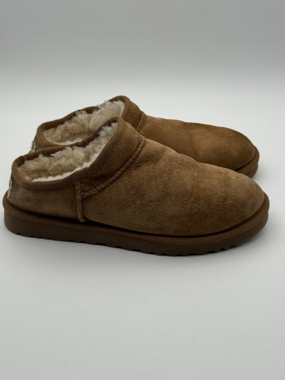 UGG Australia Suede Sheepskin Lined Moccasin Slippers Brown Size 8.5
